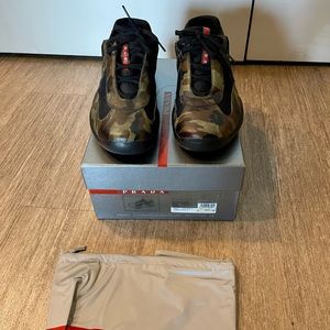 LIKE NEW MENS PRADA SNEAKERS